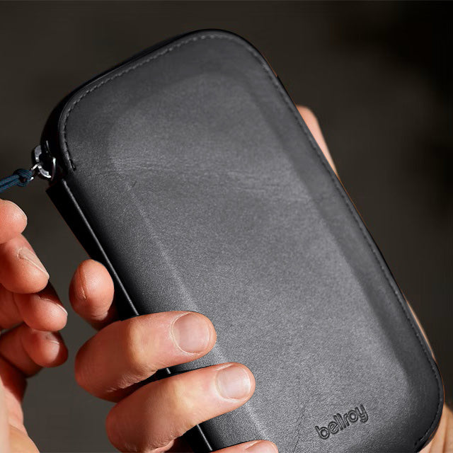 Venture Phone Pocket - Ink Black