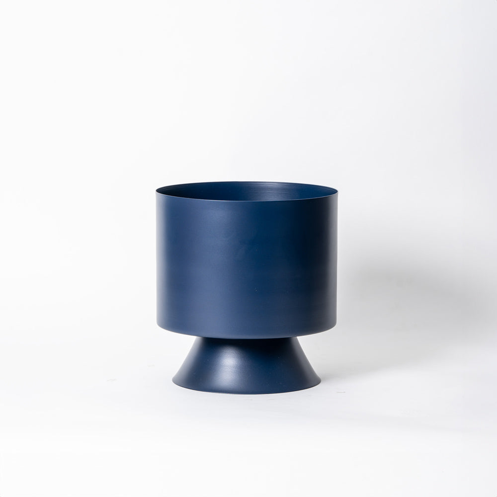 Vera Round Metal Planter Medium - Ink Blue