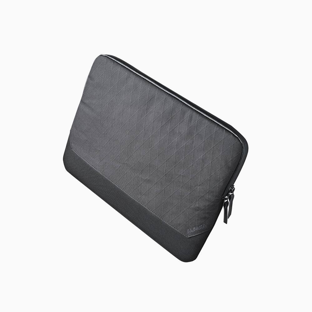 Alpaka Elements Laptop Sleeve - Black VX42 for 14 Inch