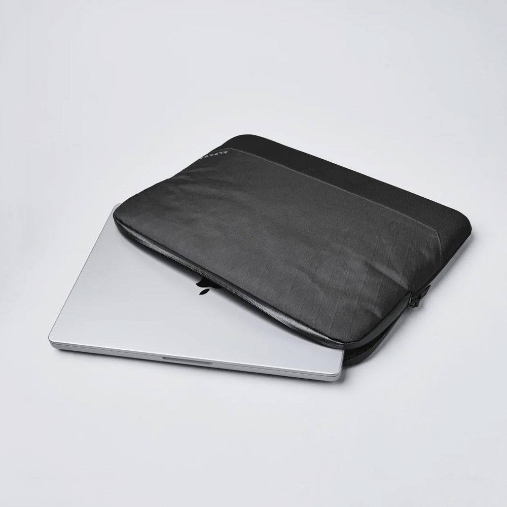 Alpaka Elements Laptop Sleeve - Black VX42 for 14 Inch