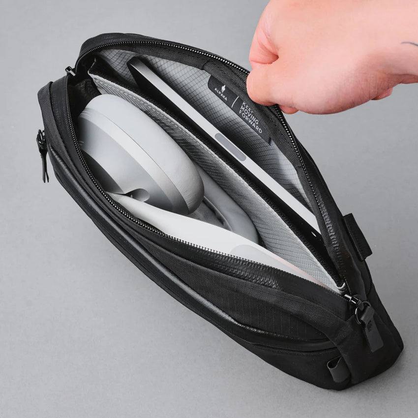 Alpaka Flight Sling Bag - Axoflux Black