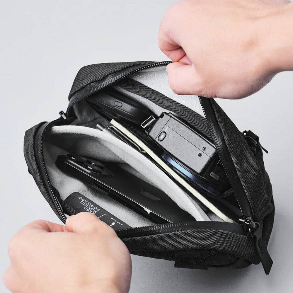 Alpaka Go Sling Bag Nano - Axoflux Black