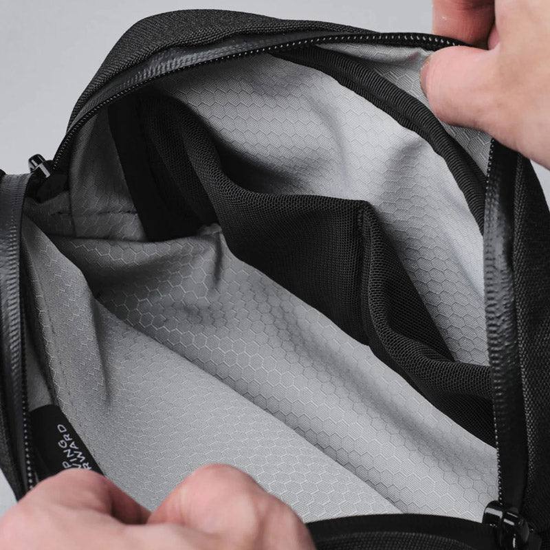 ALPAKA Go Sling Bag Nano - Axoflux Black | Modern Quests