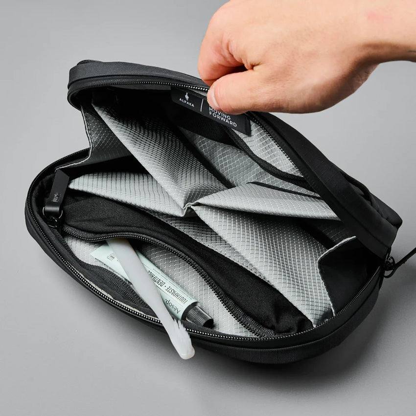 Alpaka Toiletry Bag - Axoflux Black