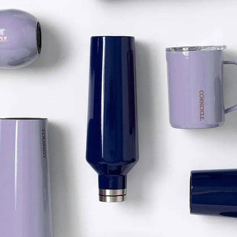 https://www.modernquests.com/cdn/shop/files/corkcicle-usa-insulated-canteen-475ml-gloss-midnight-navy-4.jpg?v=1690059562