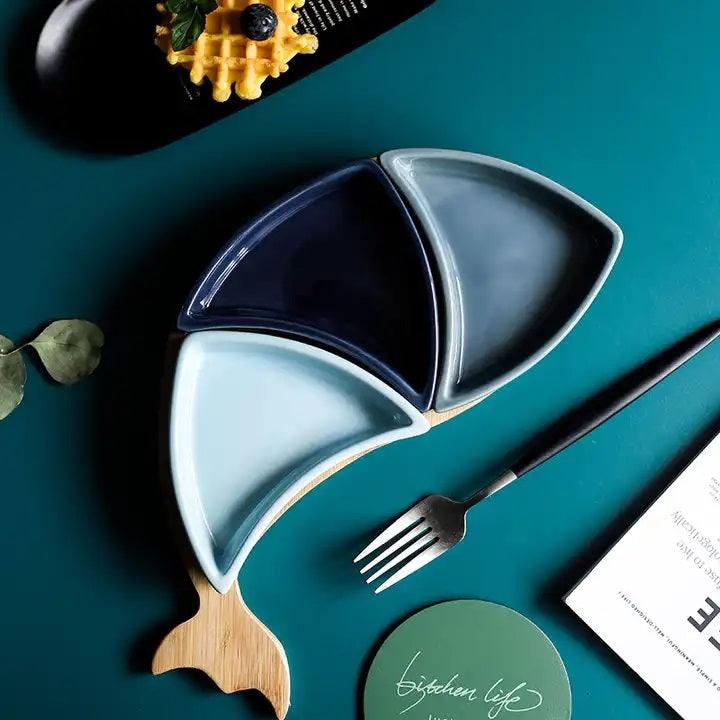 Enhabit Merlin Serving Platter with Wooden Base - Blue