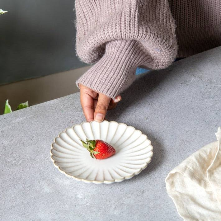 Enhabit Scallop Dessert Plate - Ivory