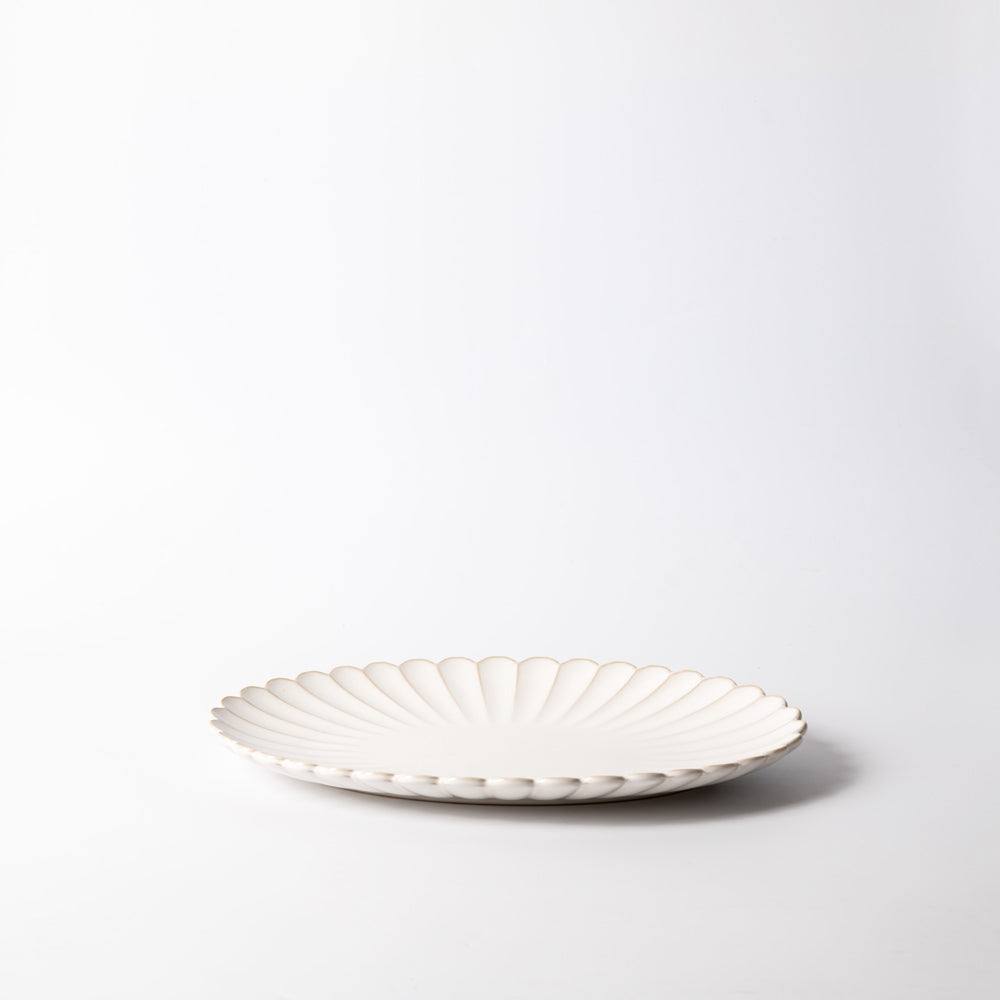 Enhabit Scallop Oval Plate - Ivory