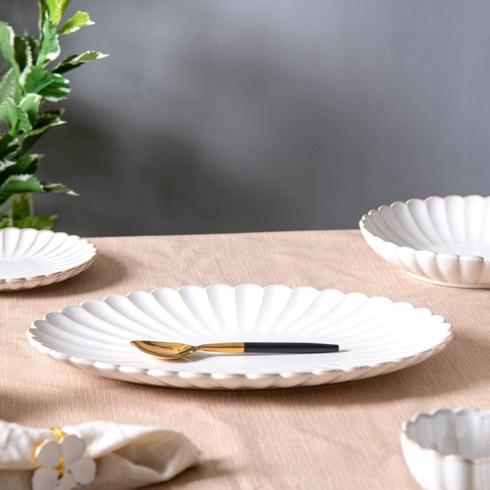 Enhabit Scallop Oval Plate - Ivory