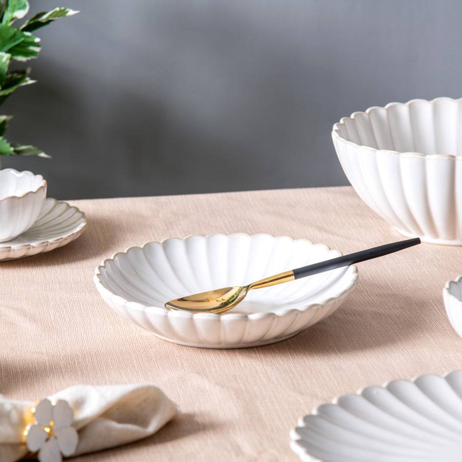 Enhabit Scallop Quarter Plate - Ivory