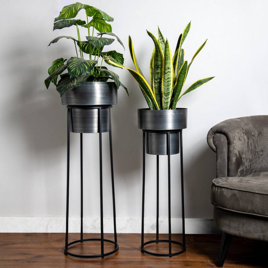 ESQ Living Blume Indoor Metal Planters, Set of 2 - Gunmetal