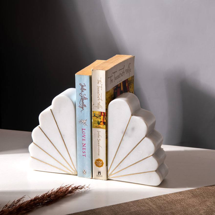 ESQ Living Scallop Marble Bookends with Gold Inlay - White