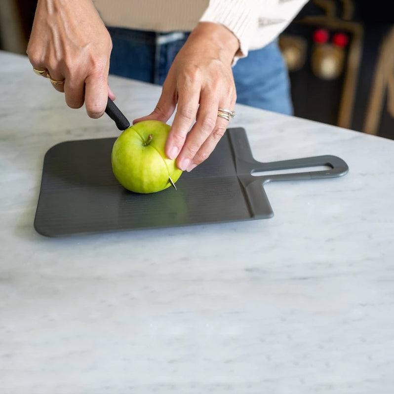 Cutting board SNAP, 33 cm, folding, natural leafy green, plastic, Koziol 