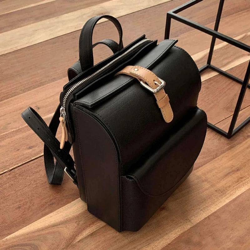 Nappa Dori Capsule Backpack Black Modern Quests