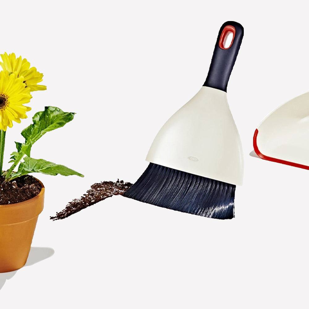 OXO Good Grips Dustpan & Brush Set