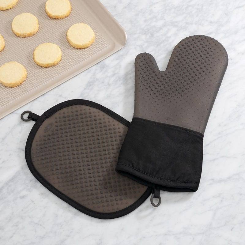 OXO Good Grips Silicone Oven Mitt - Black – Modern Quests