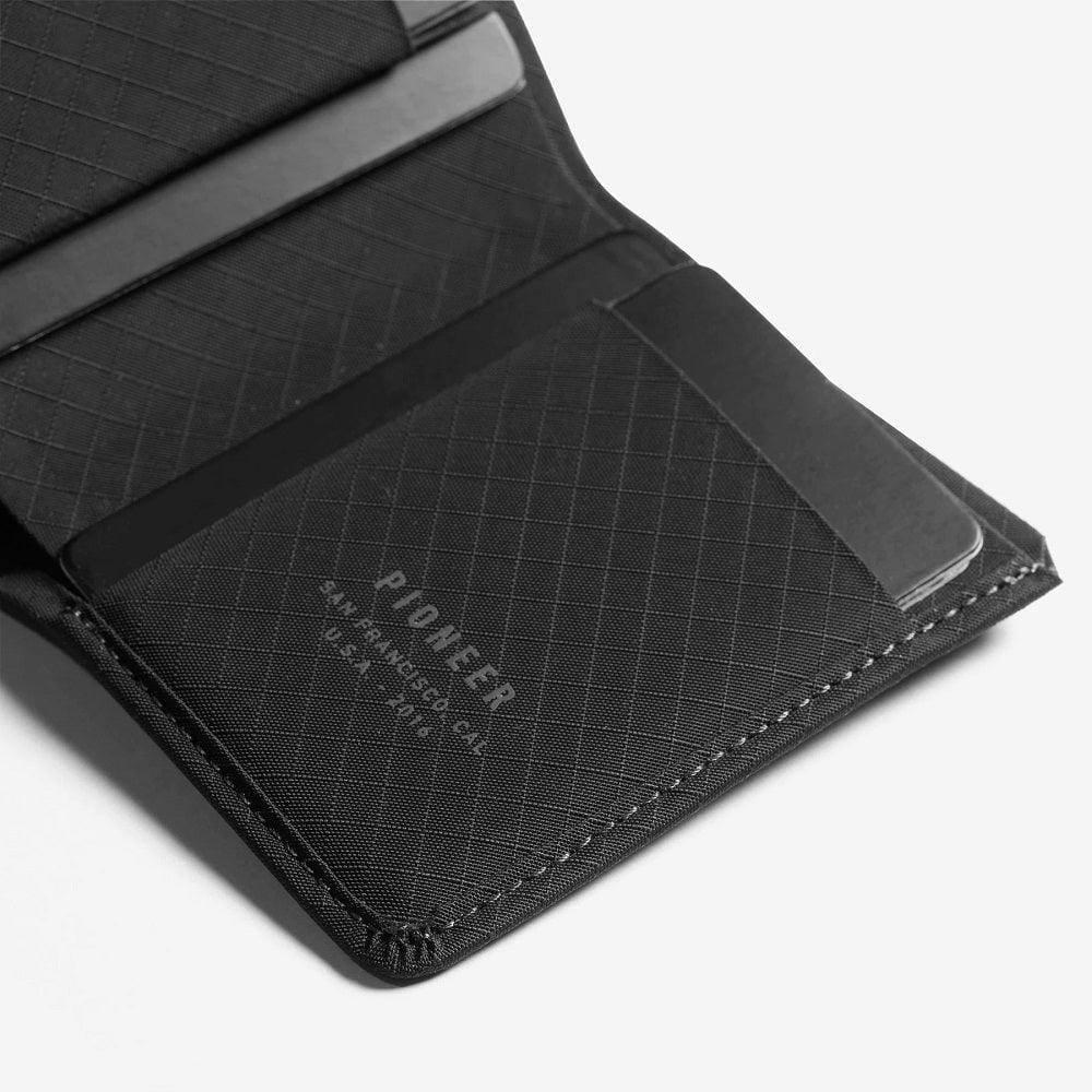 Pioneer Altitude Billfold Wallet - Onyx RFID