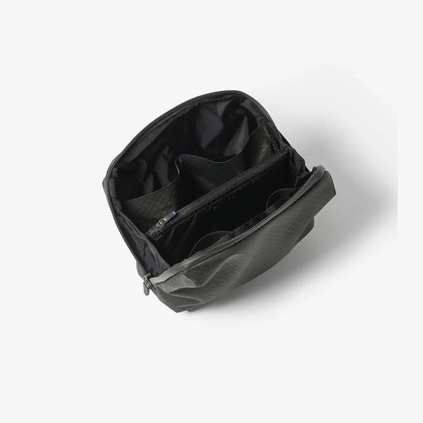 PIONEER Global Travel Pouch - Forest RFID