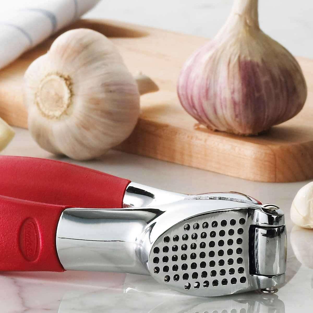 Trudeau Garlic Press with Handle - Red